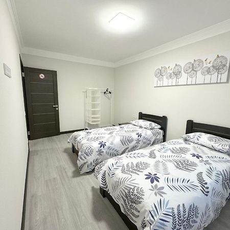 Artal Apartment On Obolonskyi Avenue 16 Киев Екстериор снимка