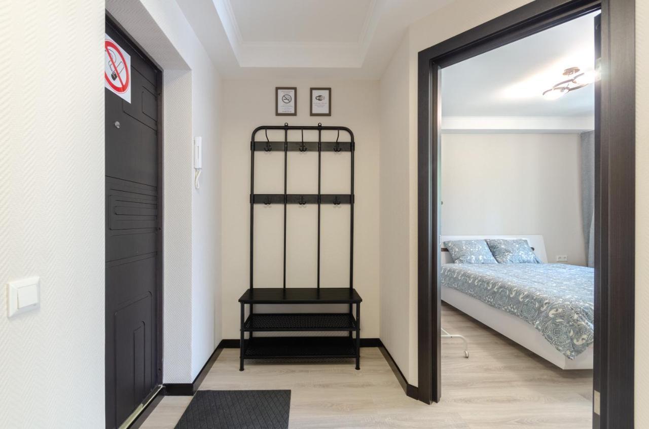 Artal Apartment On Obolonskyi Avenue 16 Киев Екстериор снимка