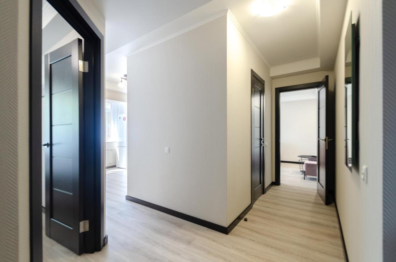 Artal Apartment On Obolonskyi Avenue 16 Киев Екстериор снимка