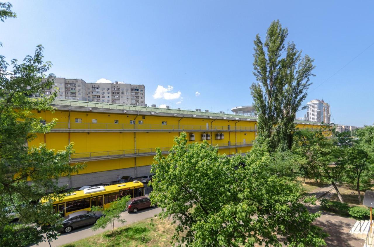 Artal Apartment On Obolonskyi Avenue 16 Киев Екстериор снимка